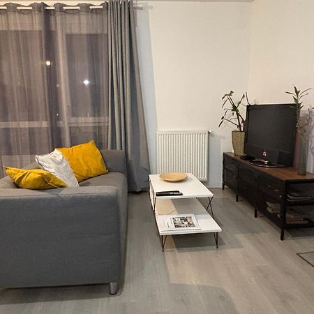 Villejuif - Metro Leo Lagrange - 2 Pieces Avec Balcon Exterior foto