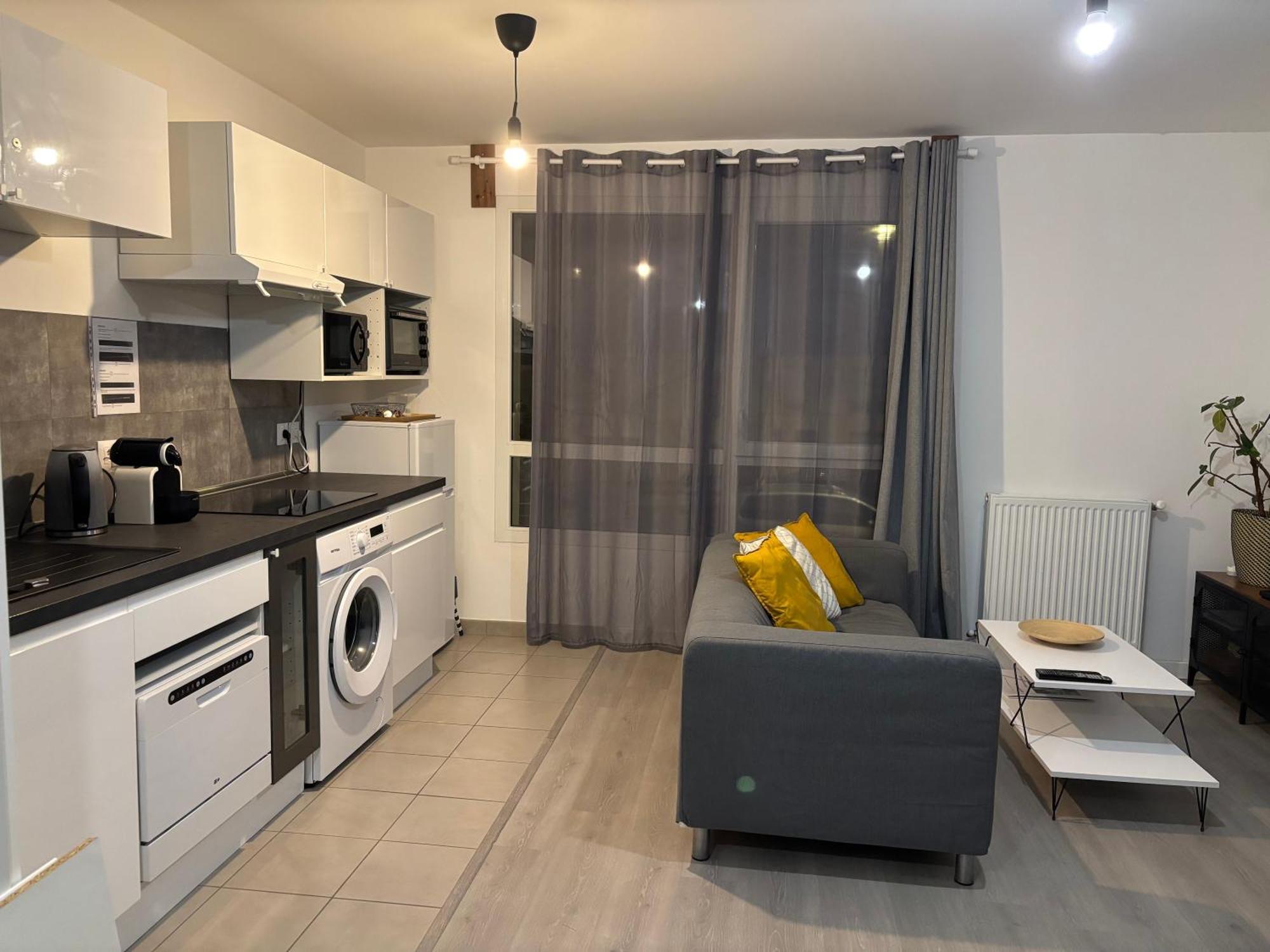 Villejuif - Metro Leo Lagrange - 2 Pieces Avec Balcon Exterior foto